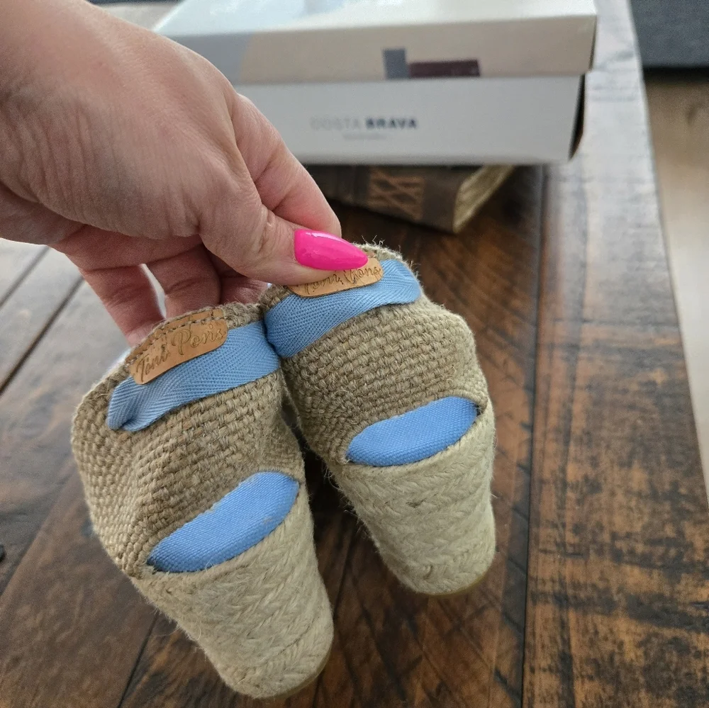 Toni Pons Costa Brava Collection Castell Waves Multicolor Espadrille Sandal. Siz
